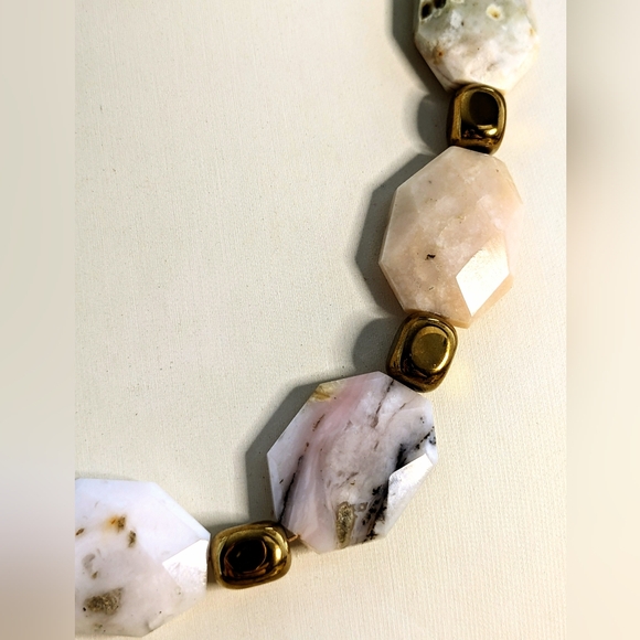Natural Large Peruvian Pink Opal In Gold Plated Necklace - Picture 5 of 9